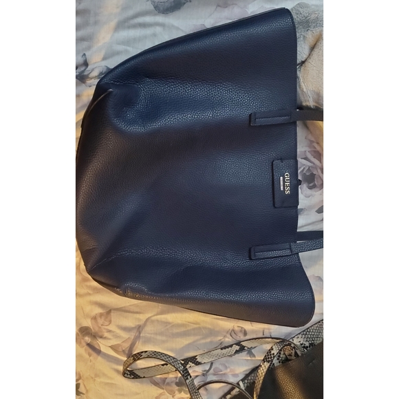 Guess reversible tote bag - Picture 2 of 4